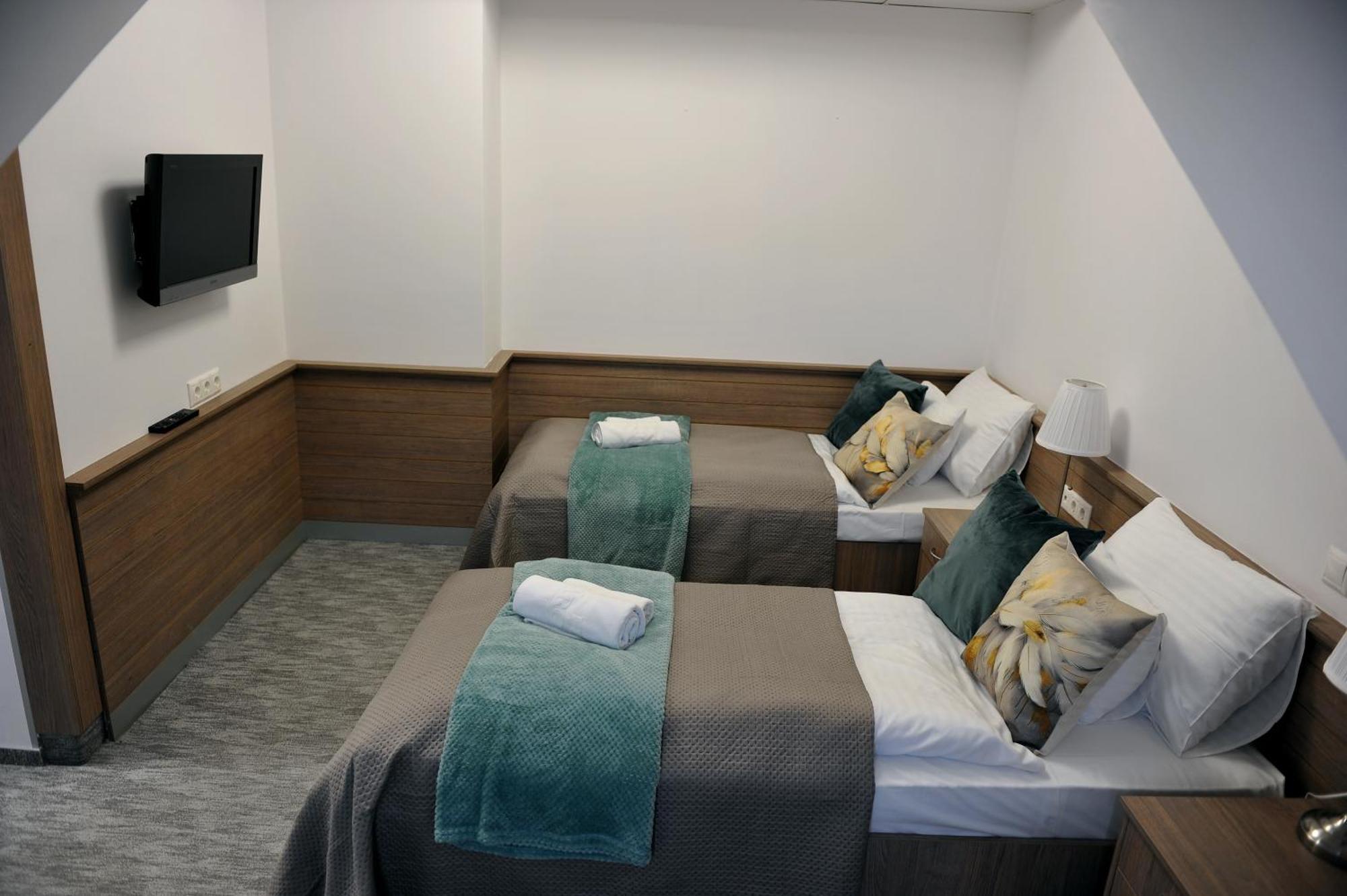 Hotel Harom Gunar Kecskemét المظهر الخارجي الصورة
