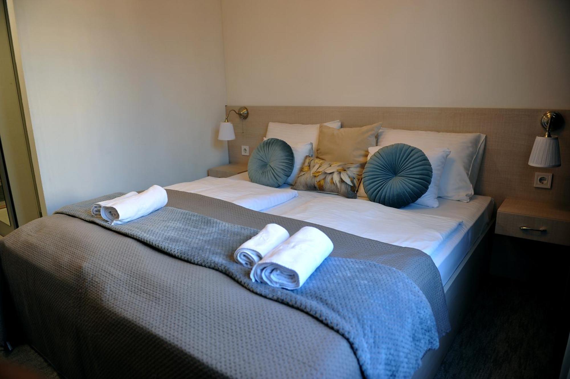 Hotel Harom Gunar Kecskemét المظهر الخارجي الصورة